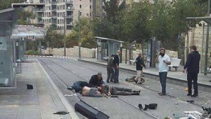 بالصور : إشتباكات عنيفة بعد إصابة 3 إسرائيليين في دهس سيارة لهم بالقدس المحتله