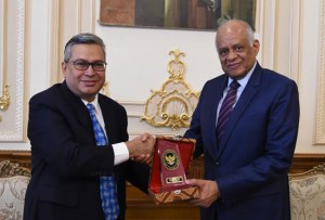 5201615141841543على-عبد-العال-يستقبل-سفراء-إندونيسيا-وبنما-وأوكرانيا--(2)