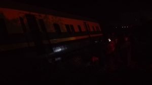 24935-جانب-من-انقلاب-القطار