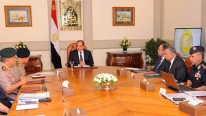 49634-السيسى-يعقد-اجتماعا-أمنيا-لمتابعة-حادث-المنيا-الإرهابى-(1)
