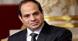 بالصور.. السيسي يتقدم مشيعي جثمان قائد المنطقة الشمالية العسكرية