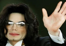 الألبوم الثانى لمايكل جاكسون يحقق نجاحا كبيرا بعد وفاته