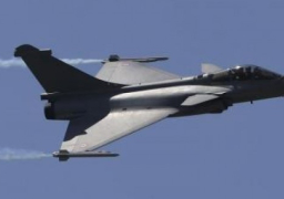 فرنسا توجه أولى ضرباتها الجوية ضد داعش في سوريا