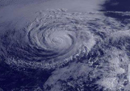 الإعصار “ديبي” يضرب ساحل ولاية كوينزلاند الاسترالية