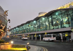 الرئيس السيسى يستقبل بعثة المنتخب الوطنى بمطار القاهرة
