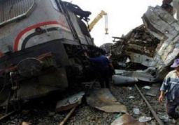 الصحة: وفاة 8 أشخاص وإصابة 8 آخرين في حادث تصادم قطار بسيارة بأسوان