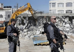 قوات الاحتلال تهدم عددا من المنازل والمنشآت السكنية في القدس ومحيطها