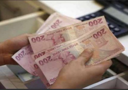 الليرة التركية تتراجع أمام الدولار.. وتخسر 1.25% من قيمتها