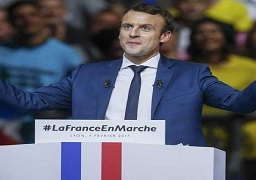 استطلاع جديد يتوقع فوز ماكرون بالانتخابات الفرنسية متغلبا على لوبان