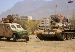 الجيش اليمنى يقتحم معسكر خالد غرب تعز وتواصل المعارك مع الحوثيين فى محيطه