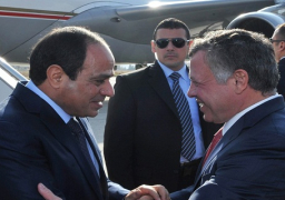 الرئيس السيسي يستقبل الملك عبدالله بمطار القاهرة