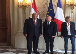 وزير الخارجية يلتقي رئيس الجمعية الوطنية الفرنسية