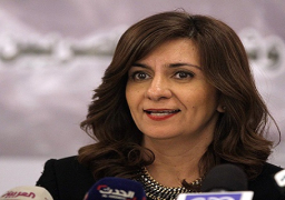 وزيرة الهجرة في الكويت اليوم لمتابعة واقعة الاعتداء على مصري