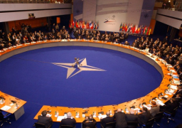 الناتو يطرد 7 دبلوماسيين من البعثة الروسية