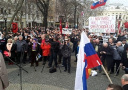 مظاهرة بسلوفاكيا للمطالبة بالعدالة في مقتل صحفي وصديقته