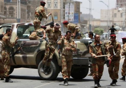 القوات اليمنية تأسر 20 متمردا حوثيا شمالي لحج