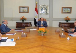 اجتمع السيد الرئيس عبد الفتاح السيسي مع السيد المهندس شريف إسماعيل رئيس مجلس الوزراء