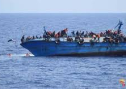 البحرية الليبية  تعلن إنقاذ 41 مهاجرا وفقدان 63 آخرين إثر غرق قاربهم قبالة سواحل البلاد