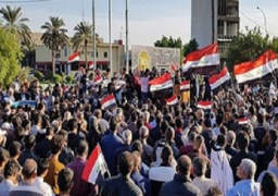 متظاهرون يقتحمون مطار النجف في العراق