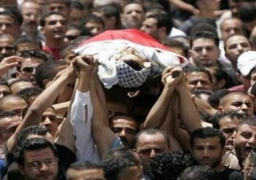 استشهاد فلسطيني بقطاع غزة متأثراً بجروح أصيب بها في مسيرات العودة
