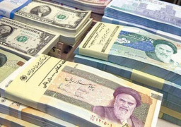 الريال الإيراني يهبط لمستوى قياسي عند نحو 146 ألف ريال للدولار