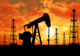 النفط يتراجع مع انحسار مخاطر عاصفة أمريكية