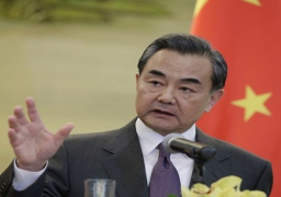 وزير الخارجية الصيني يؤكد أهمية تطوير عمليات حفظ السلام الأممية