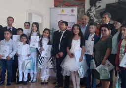 طفلة مصرية تفوز بالمركز الأول في مسابقة أذربيجان الدولية للغناء
