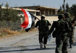الجيش السوري يرفع العلم فوق معبر القنيطرة الحدودي مع الجولان