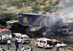 مقتل وإصابة 10 أشخاص جراء حادث تصادم في باكستان