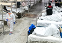 الصين : ارتفاع ضحايا فيروس كورونا إلى 812 وفاة و37251 إصابة