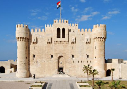 مدير عام الآثار الإسلامية بالاسكندرية يتفقد قلعة قايتباي