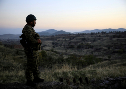 أرمينيا وأذربيجان تتبادلان الاتهامات بانتهاك الاتفاق الجديد لوقف إطلاق النار