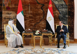 الرئيس يستقبل ولى عهد ابو ظبى لبحث التعاون بين البلدين