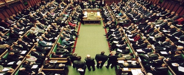 توصية بالرضاعة داخل قاعة البرلمان البريطاني