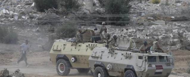 الجيش يصد هجوما بالشيخ زويد ويقتل إرهابيا ويصيب اثنين