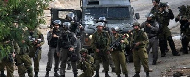 قوات الاحتلال الإسرائيلي تعتقل 6 فلسطينيين في رام الله وجنين