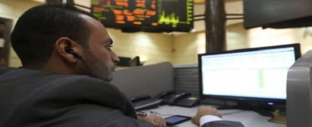 بورصة مصر تفتح على تراجع.. والعرب ينفردون بالشراء