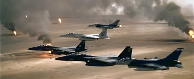 طيران التحالف يستهدف تجمعات للحوثيين في القصر الجمهوري شرقي تعز