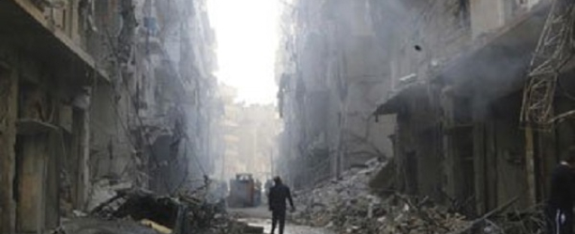 المرصد السورى : مقتل 18 مدنيا فى قصف جوى على بلدة الحمورية بالغوطة الشرقية