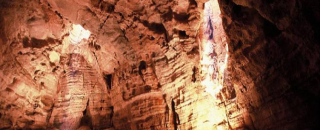 اكتشاف كهفين جيولوجيين في سلطنة عمان