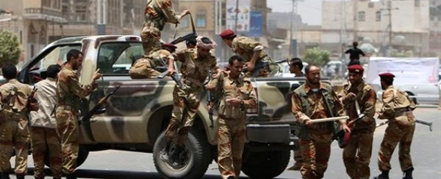 الجيش اليمنى يصد هجمات مضادة للحوثيين وميليشيات صالح فى تعز