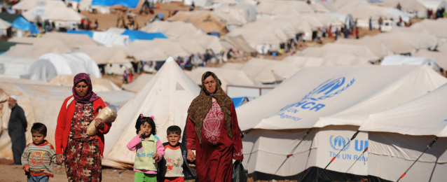 عدد قياسي جديد للاجئين والنازحين في 2015 بلغ 65.3 مليون شخص