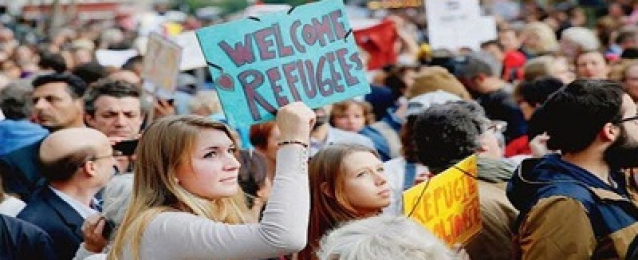 الالاف يتجمعون فى مسيرات تضامنا مع اللاجئين فى مدن ألمانيا