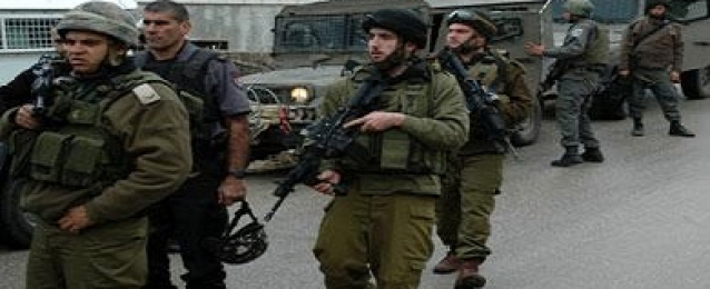 استشهاد فلسطينى واعتقال آخر بمواجهات مع جيش الاحتلال غرب رام الله