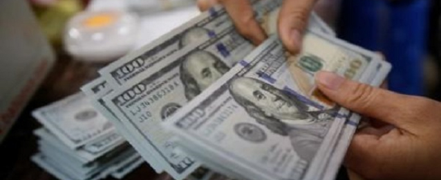 بالصور.. الدولار يرتفع إلى 15.75 جنيه واليورو يصل إلى 17.5 في بنك مصر