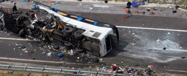 مقتل وإصابة 42 جراء تحطم حافلة في إيران