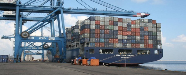 ميناء دمياط يستقبل 5 سفن للحاويات والبضائع