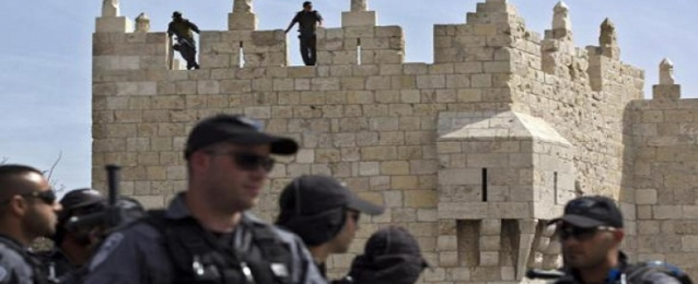 قوات الاحتلال تستهدف منازل الفلسطينيين شرق خان يونس