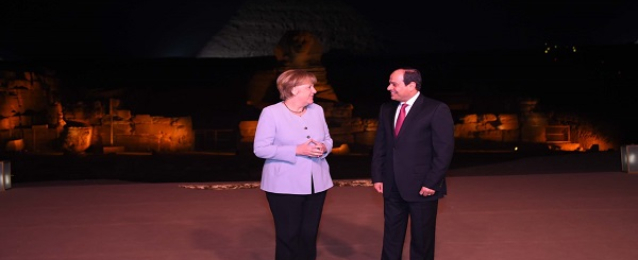 الرئيس السيسي وميركل يزوران منطقة الأهرامات